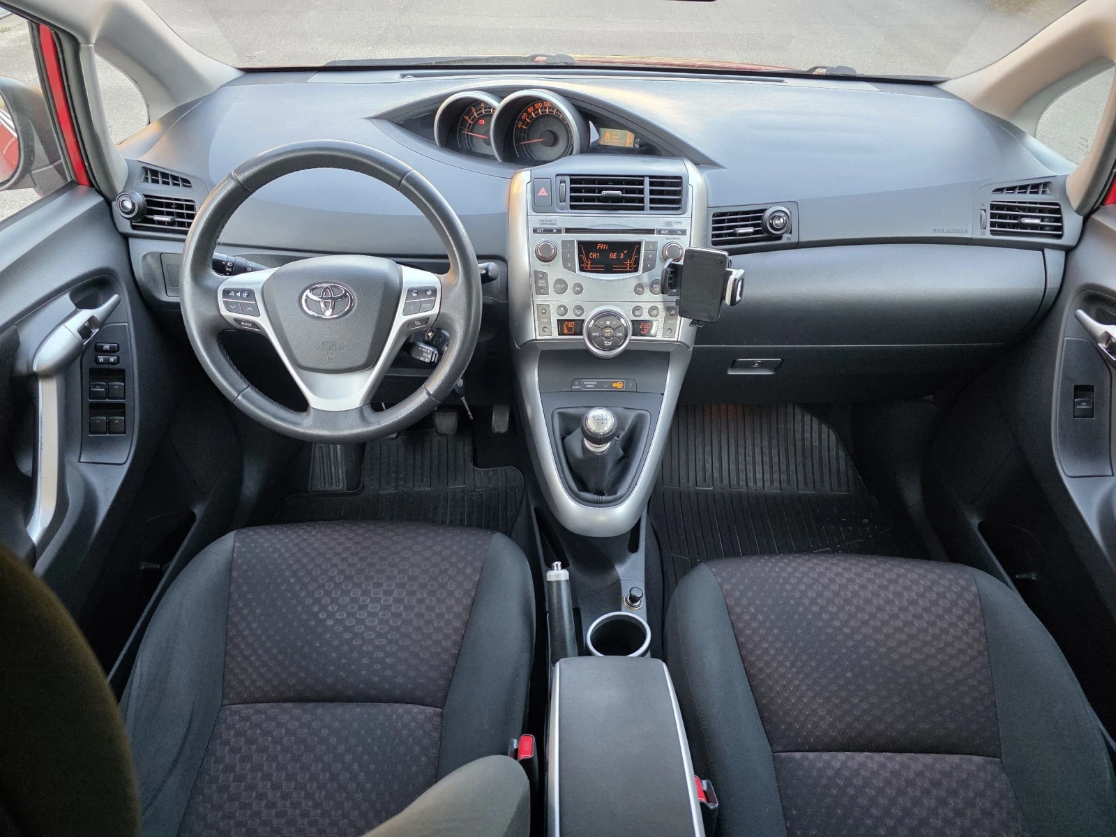 Toyota Verso FULL SERVICE IN TOYOTA , снимка 8 - Автомобили и джипове - 54128789