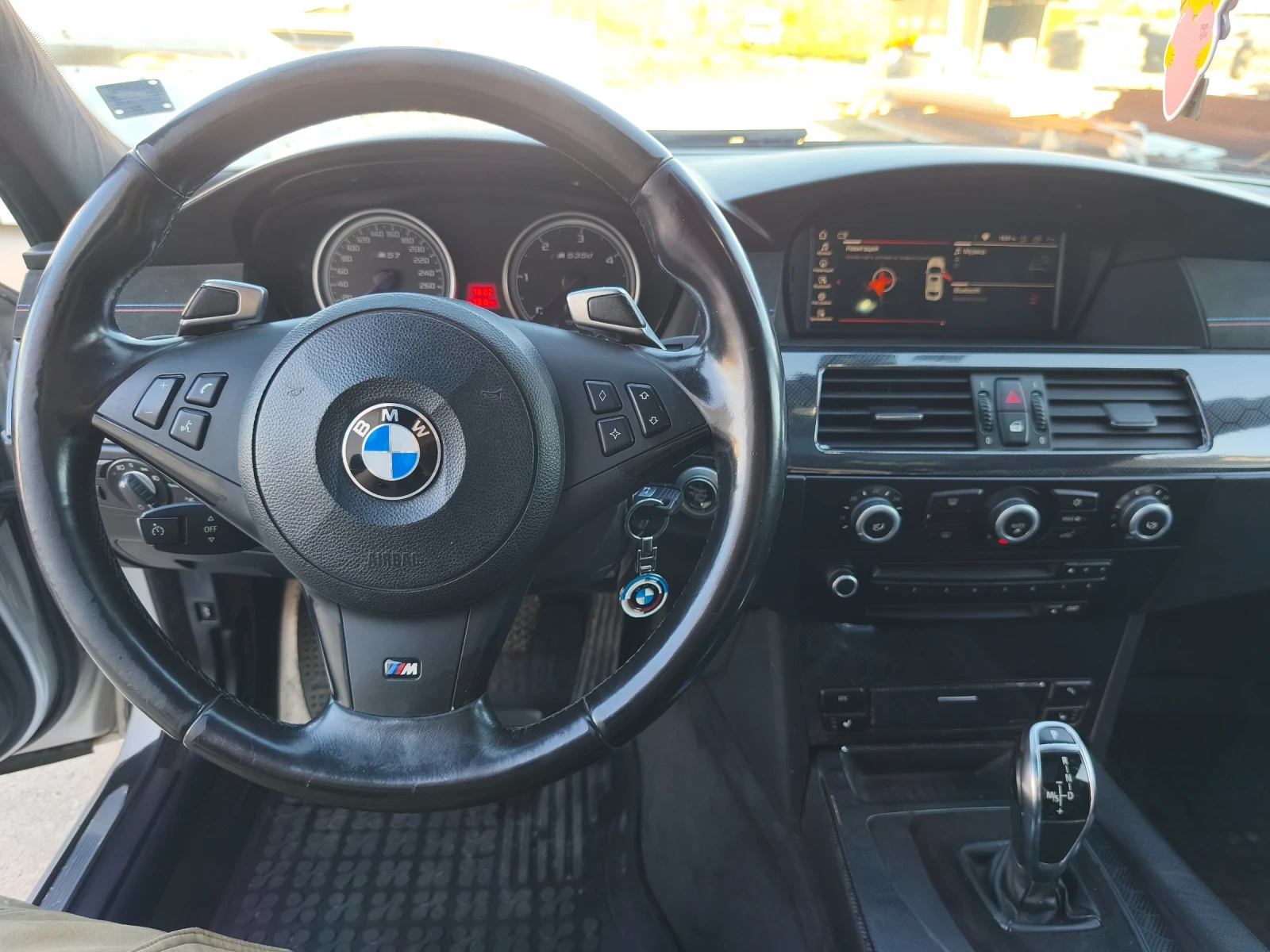 BMW 535 D M SPORT SAT, снимка 11 - Автомобили и джипове - 54130572