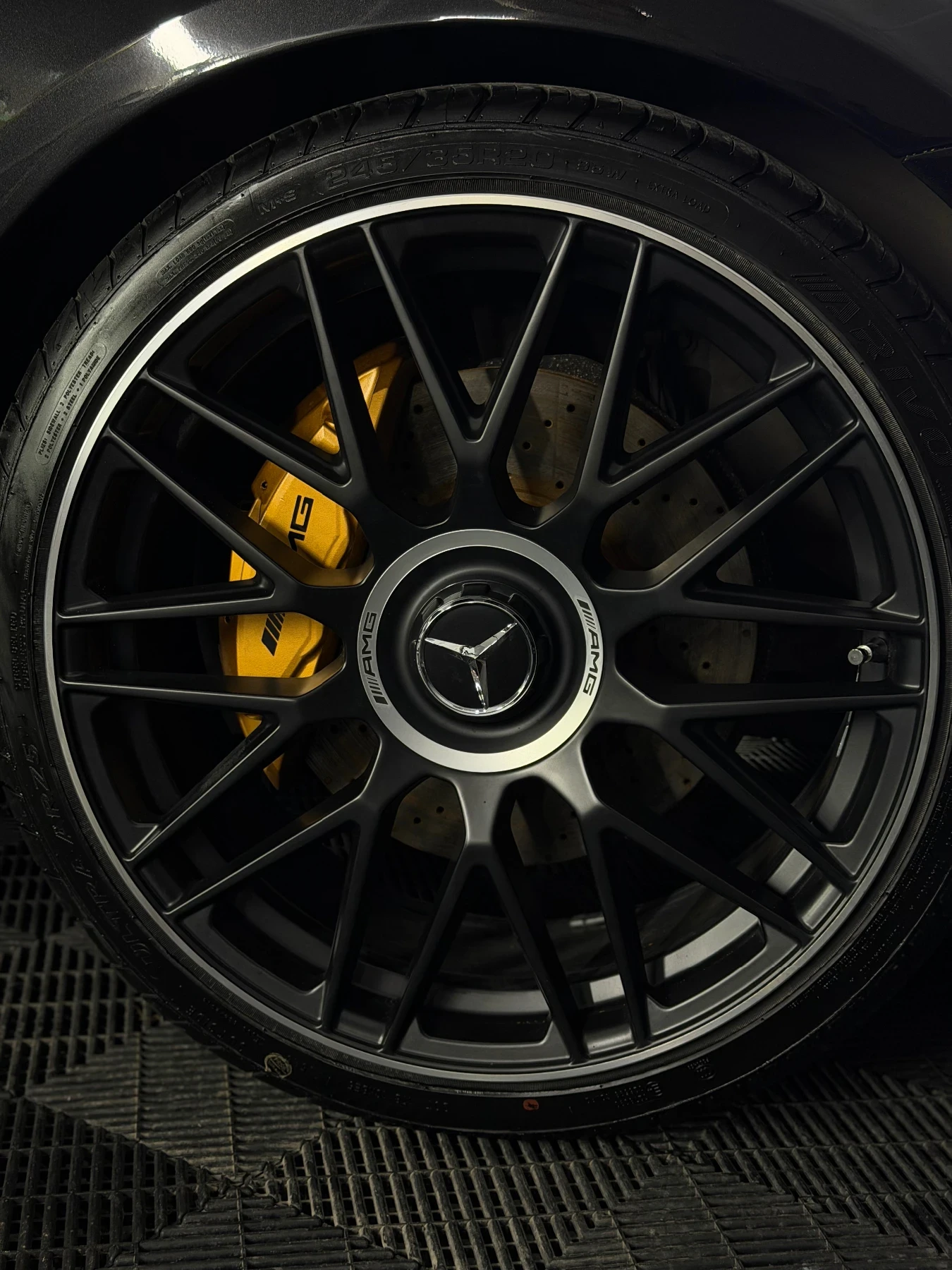 Mercedes-Benz E 220 КАТО НОВА, Севр.ист, AMG 6.3, снимка 16 - Автомобили и джипове - 54195658