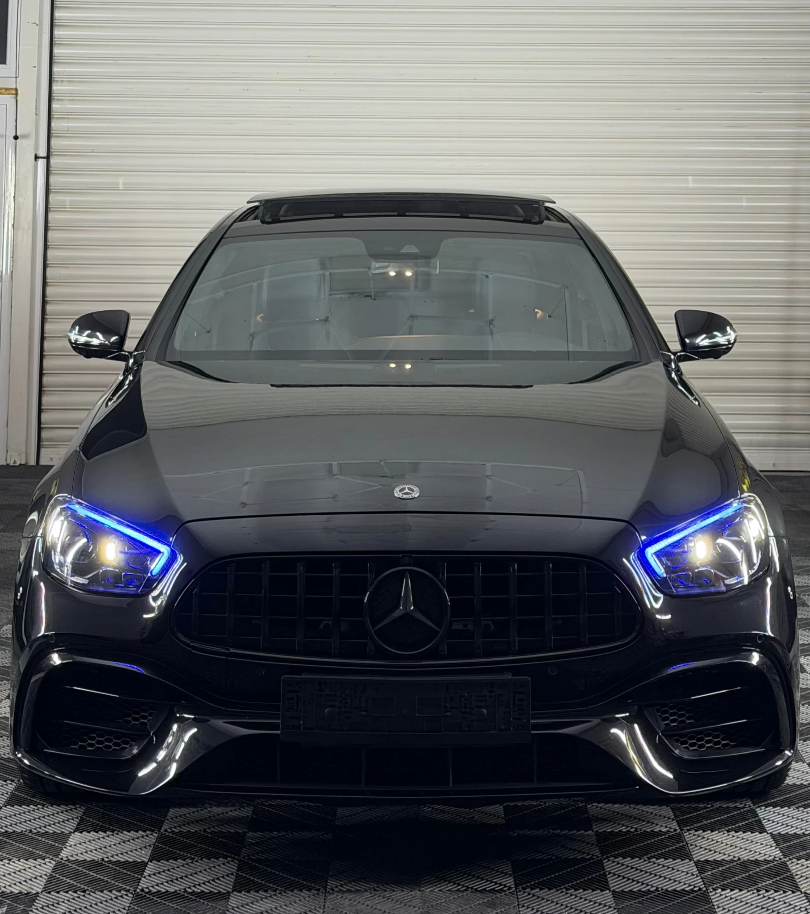 Mercedes-Benz E 220 КАТО НОВА, Севр.ист, AMG 6.3