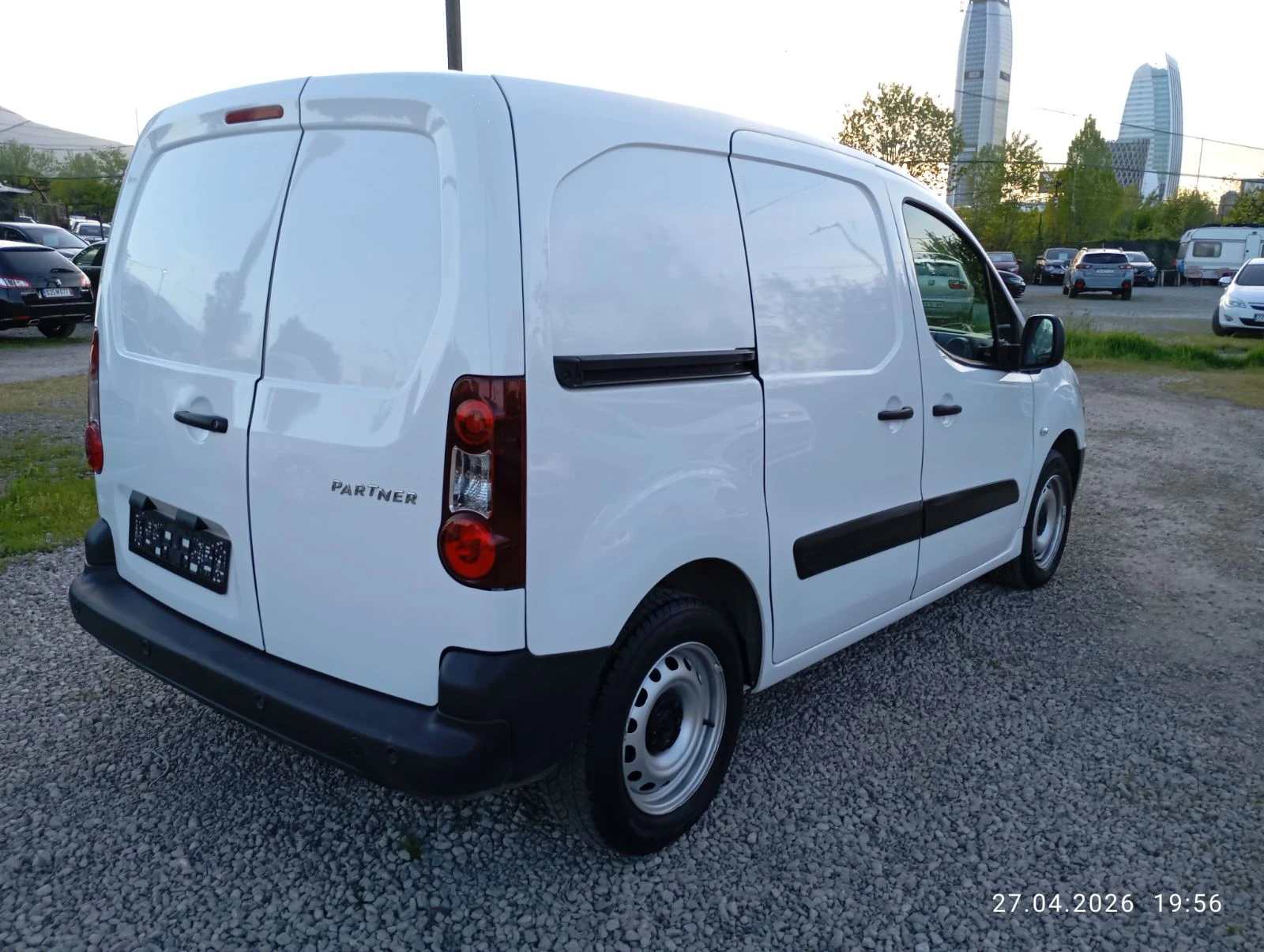 Peugeot Partner 1.6 HDI, EURO-6B! 2+ 1!, снимка 5 - Автомобили и джипове - 54333619