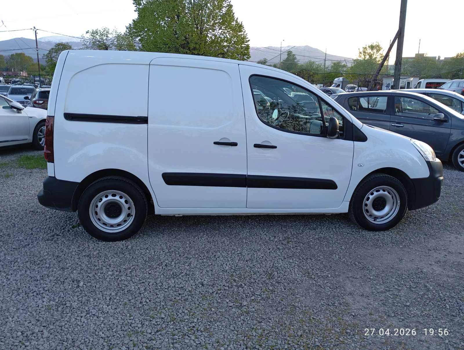 Peugeot Partner 1.6 HDI, EURO-6B! 2+ 1!, снимка 6 - Автомобили и джипове - 54333619