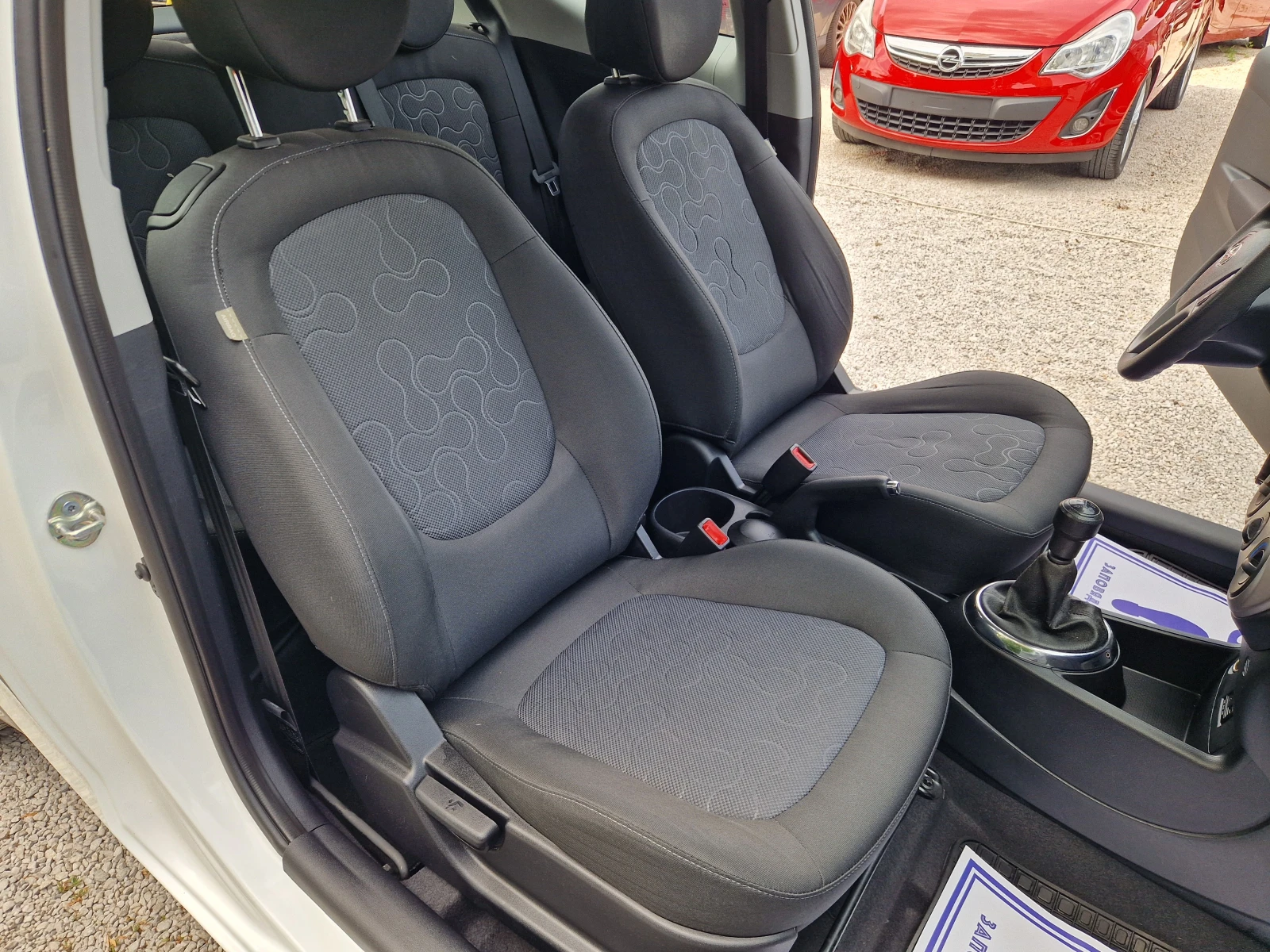 Hyundai I20 1.2/100000km, снимка 13 - Автомобили и джипове - 54994596