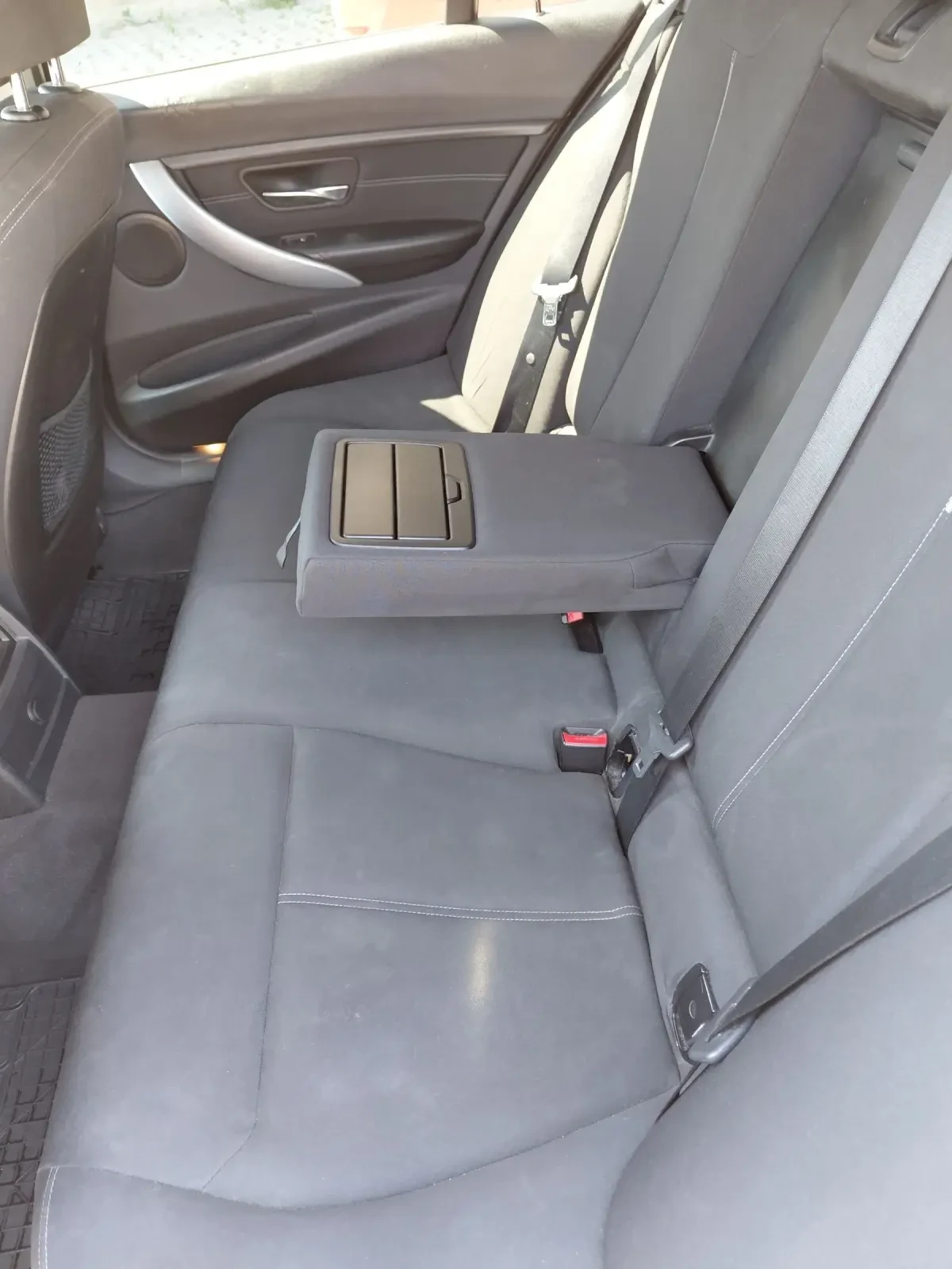 BMW 318 F31 Combi , снимка 9 - Автомобили и джипове - 55118027