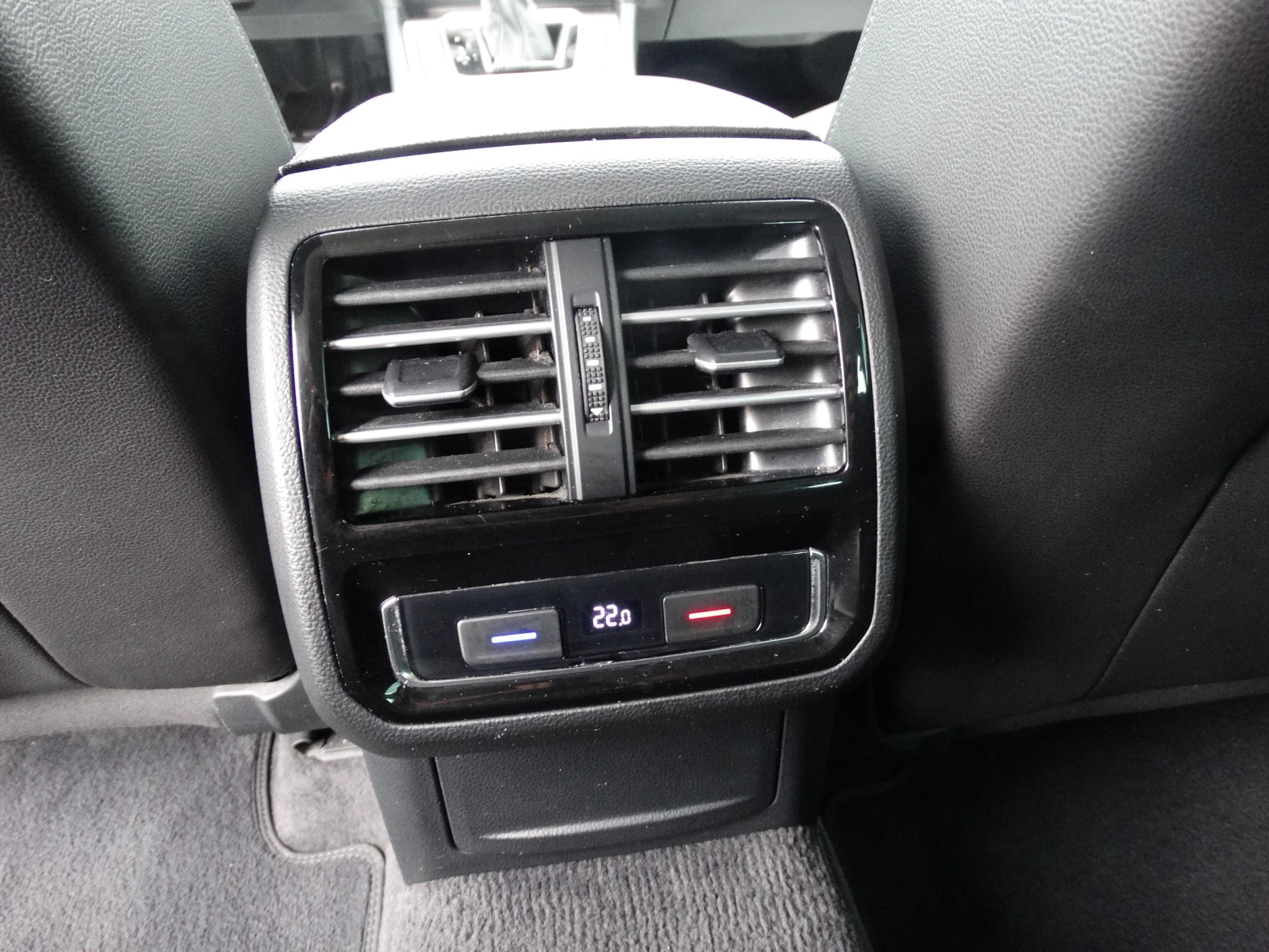 VW Passat 2.0TDI 4MOTION ALLTRACK, снимка 14 - Автомобили и джипове - 55257525