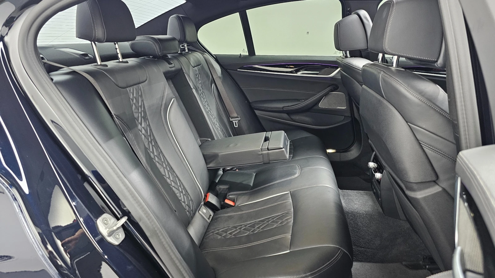 BMW 530 i M Sport, снимка 10 - Автомобили и джипове - 55477582