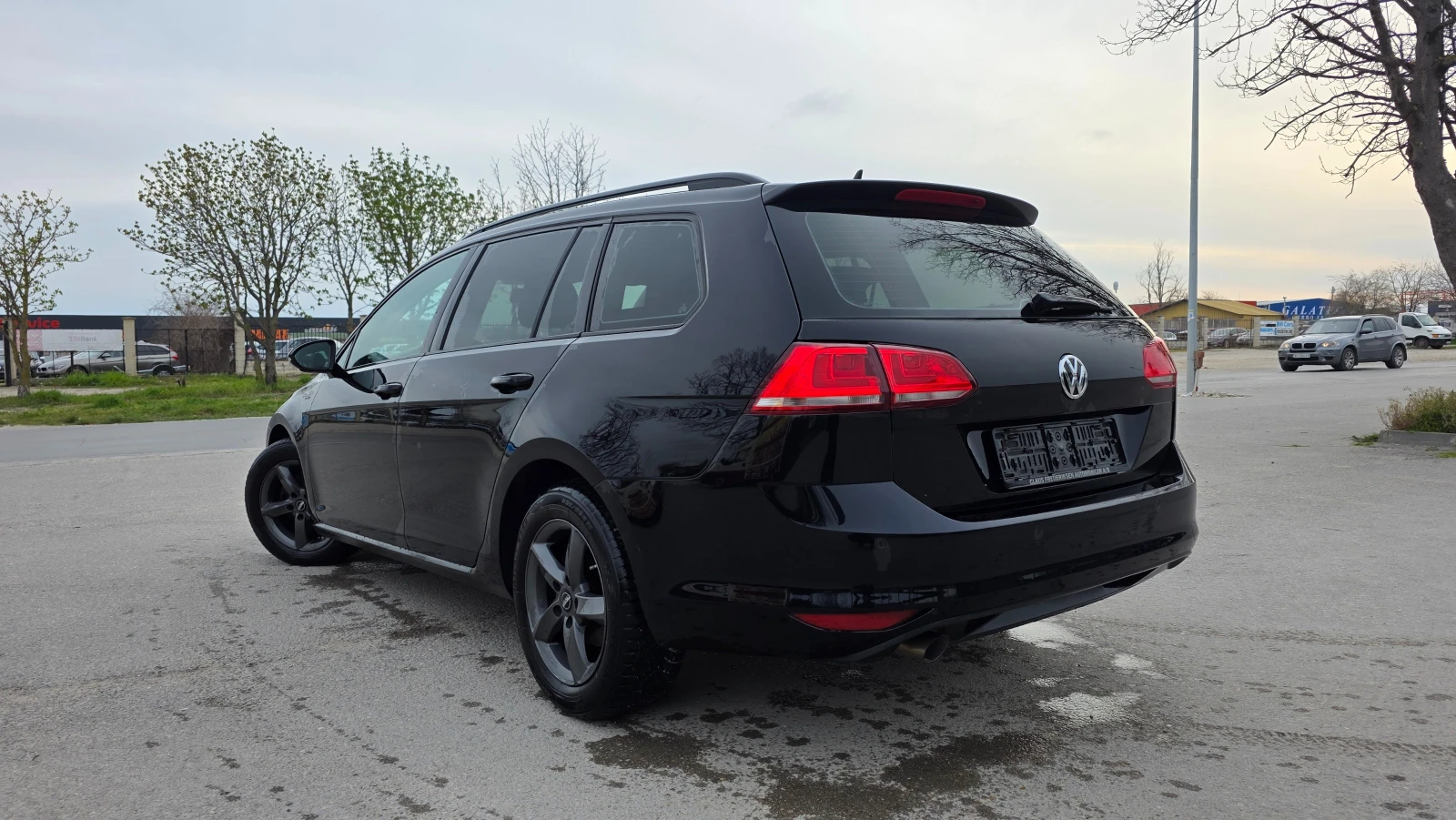VW Golf КАТО ЧИСТО НОВ, снимка 4 - Автомобили и джипове - 55677889