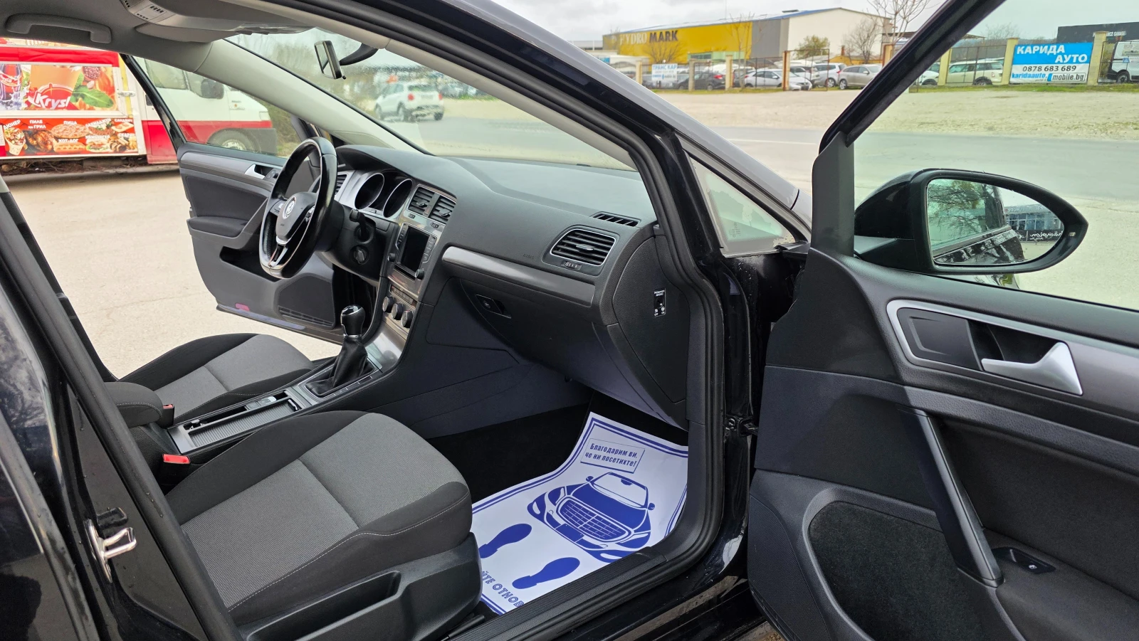 VW Golf КАТО ЧИСТО НОВ, снимка 12 - Автомобили и джипове - 55677889