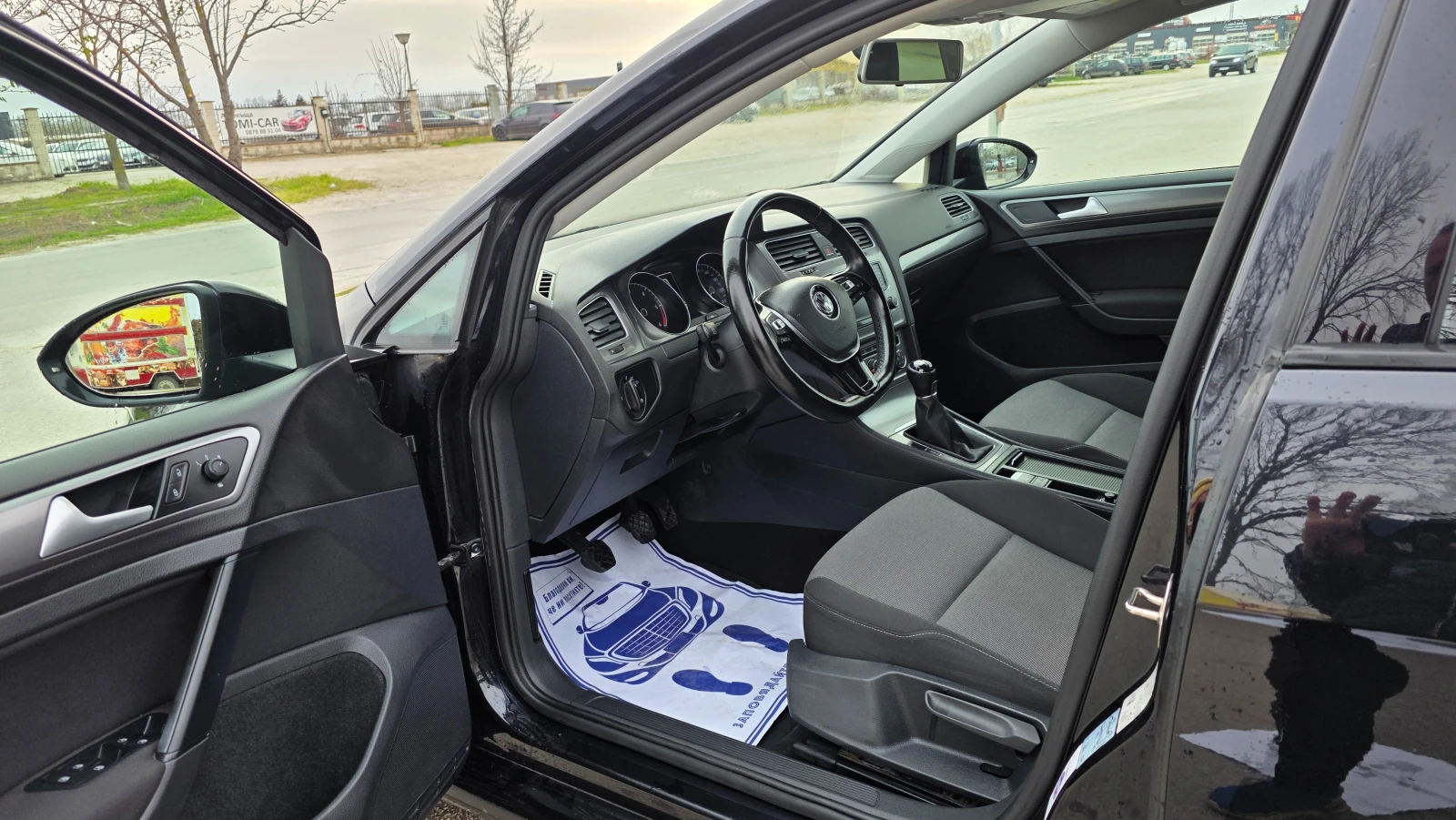 VW Golf КАТО ЧИСТО НОВ, снимка 7 - Автомобили и джипове - 55677889