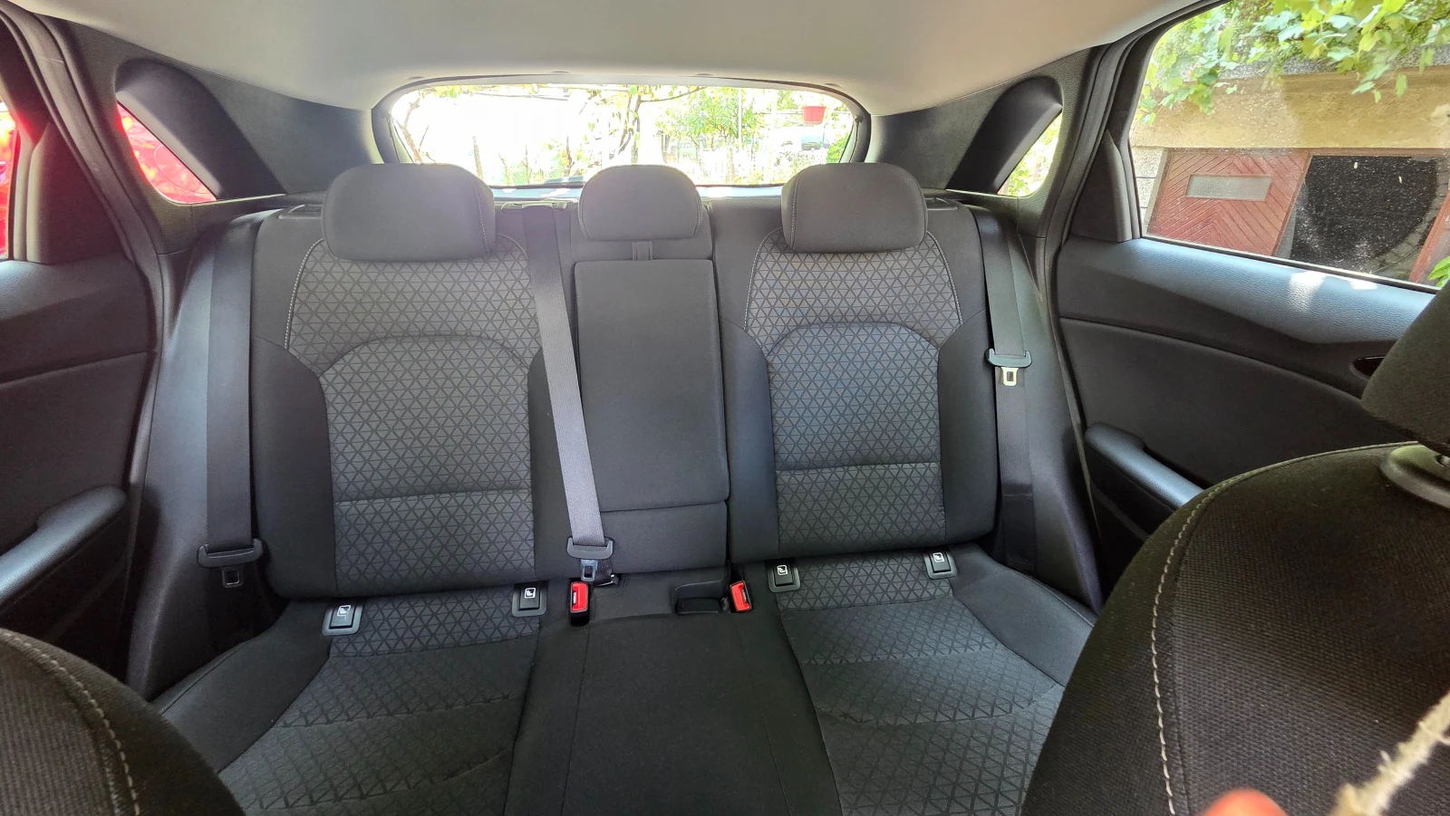 Kia Ceed 1.4 T-GDI 140 к.с. EX , снимка 9 - Автомобили и джипове - 55815245