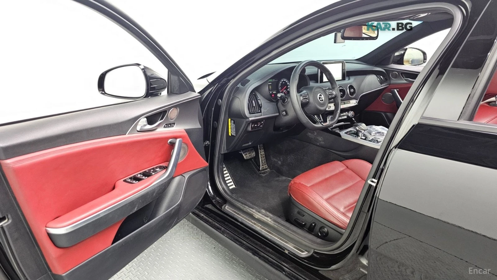 Kia Stinger 3.3 Turbo AWD GT* HUD* 360* ОБДУХ* НАВИ* ПАНО, снимка 9 - Автомобили и джипове - 56010549
