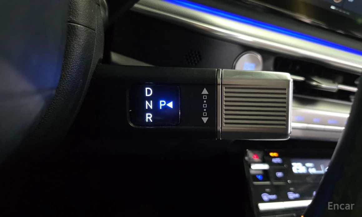 Hyundai Grandeur, снимка 9 - Автомобили и джипове - 56560549