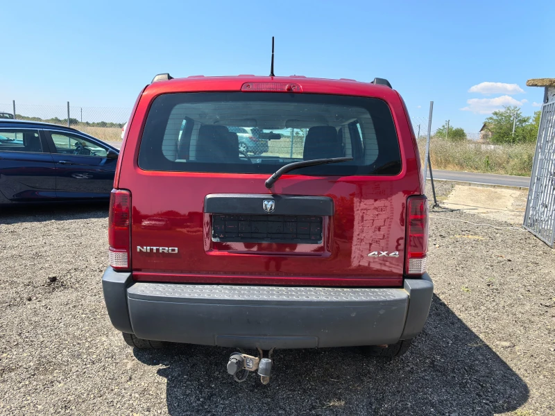 Dodge Nitro 3.7i/ГАЗ, снимка 4 - Автомобили и джипове - 46884286