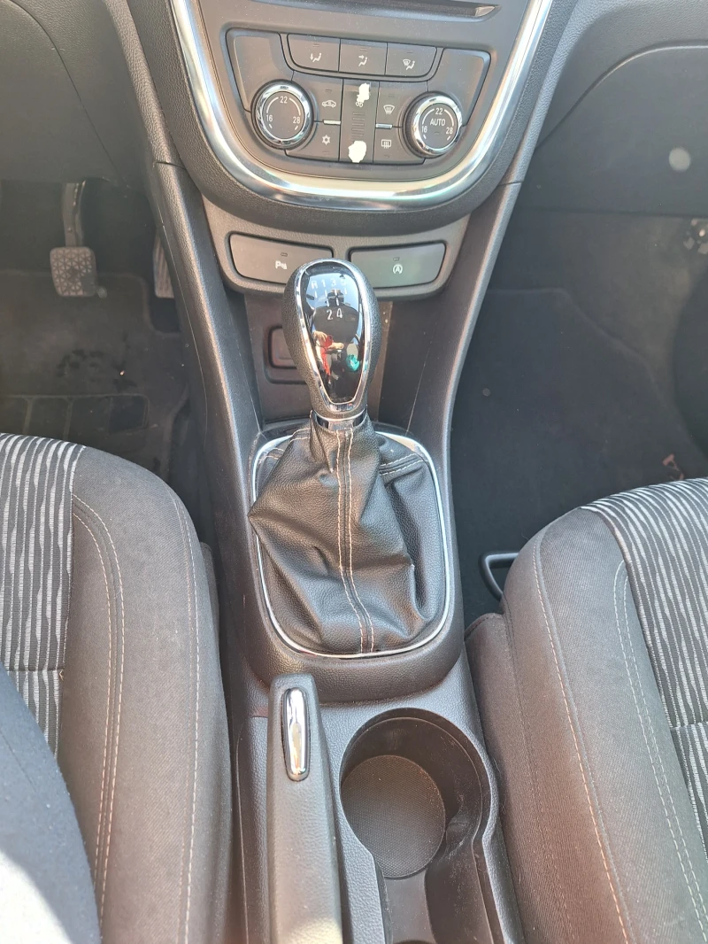 Opel Mokka, снимка 11 - Автомобили и джипове - 47920535