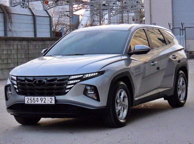 Hyundai Tucson Diesel 2.0 4WD Modern * НАЙ-ДОБРА ЦЕНА В БЪЛГАРИЯ*, снимка 2 - Автомобили и джипове - 52046205