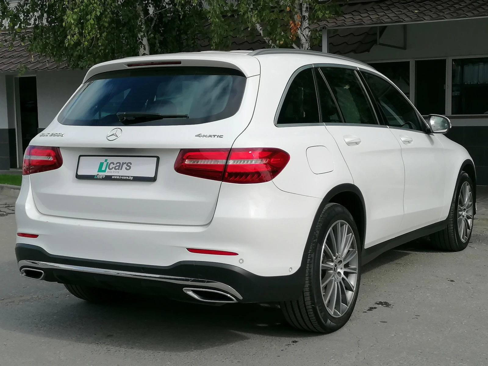 Mercedes-Benz GLC 250 AMG Line - изображение 4