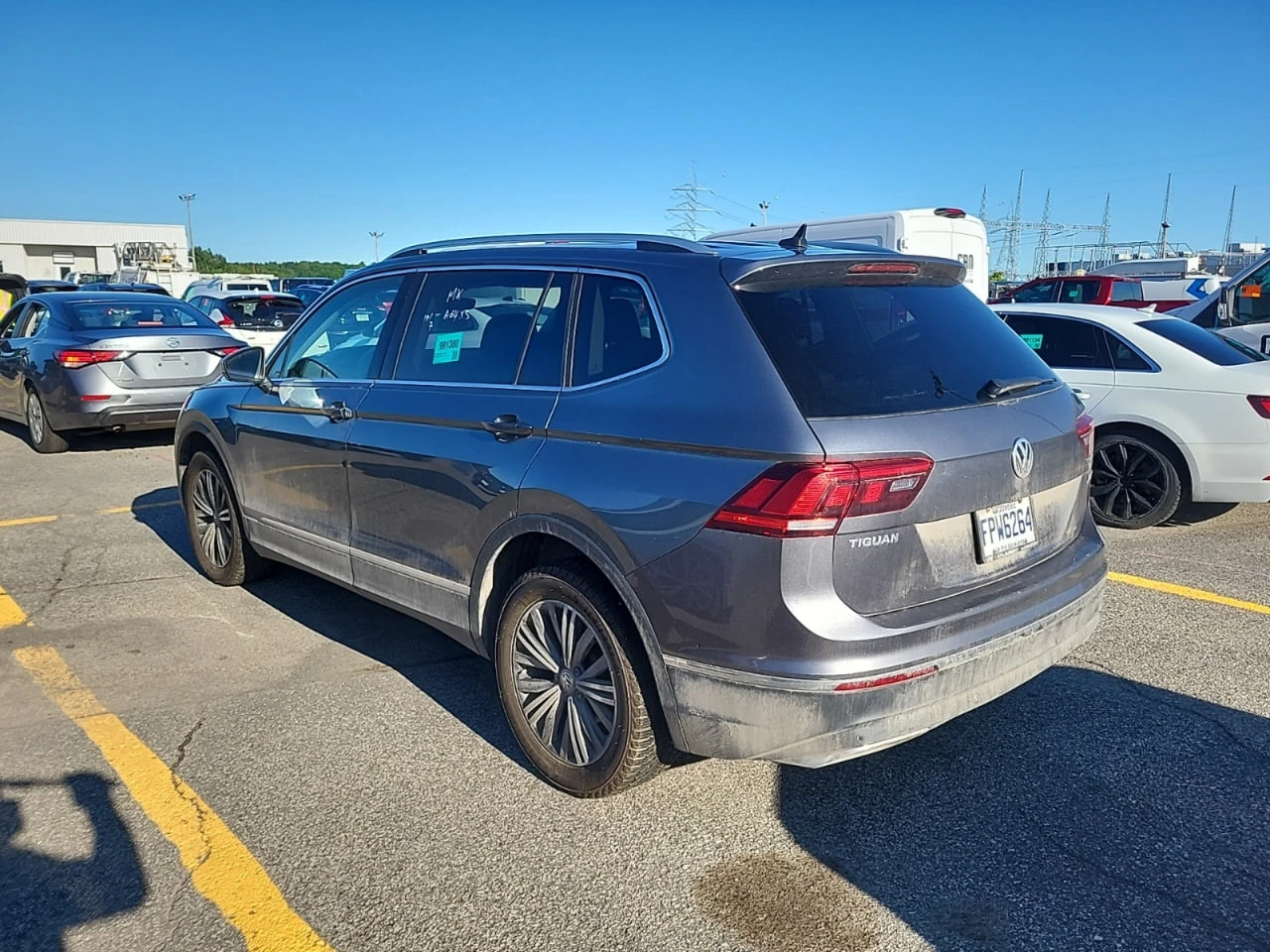 VW Tiguan AWD * CARFAX * АвтоКредит * Цена до България*  - изображение 4