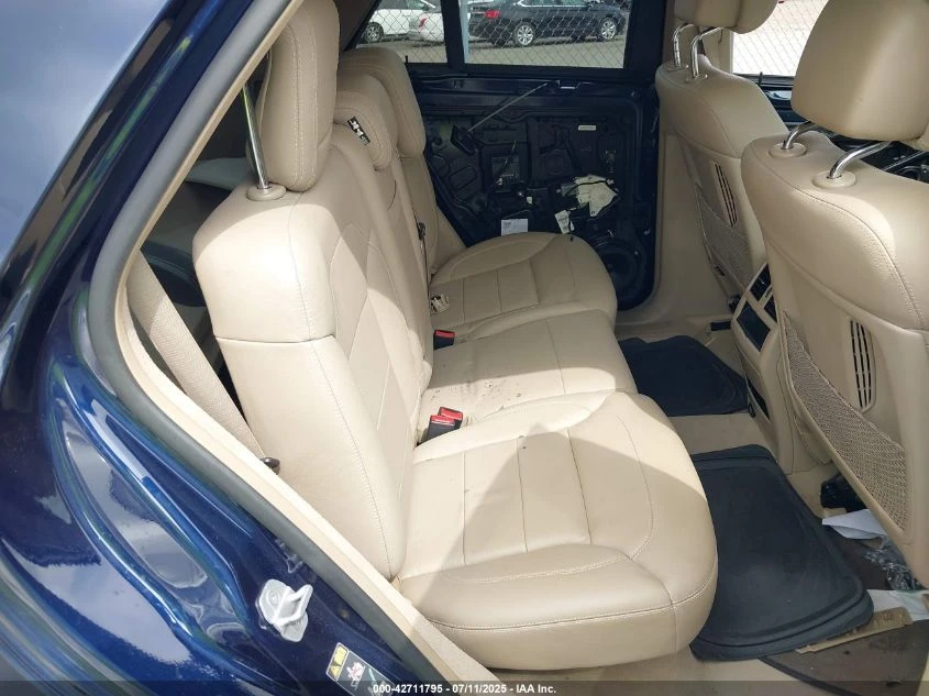 Mercedes-Benz ML 400 4MATIC* harman/kardon* подгрев* обдухване*  - изображение 8