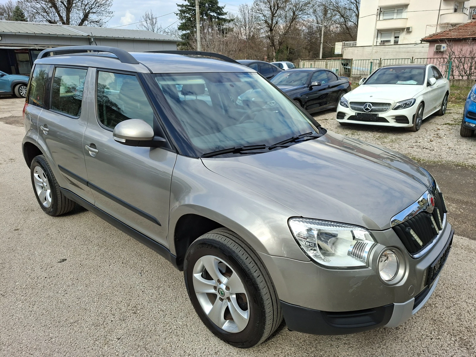 Skoda Yeti 2.0TDI 4X4, снимка 3 - Автомобили и джипове - 54113947
