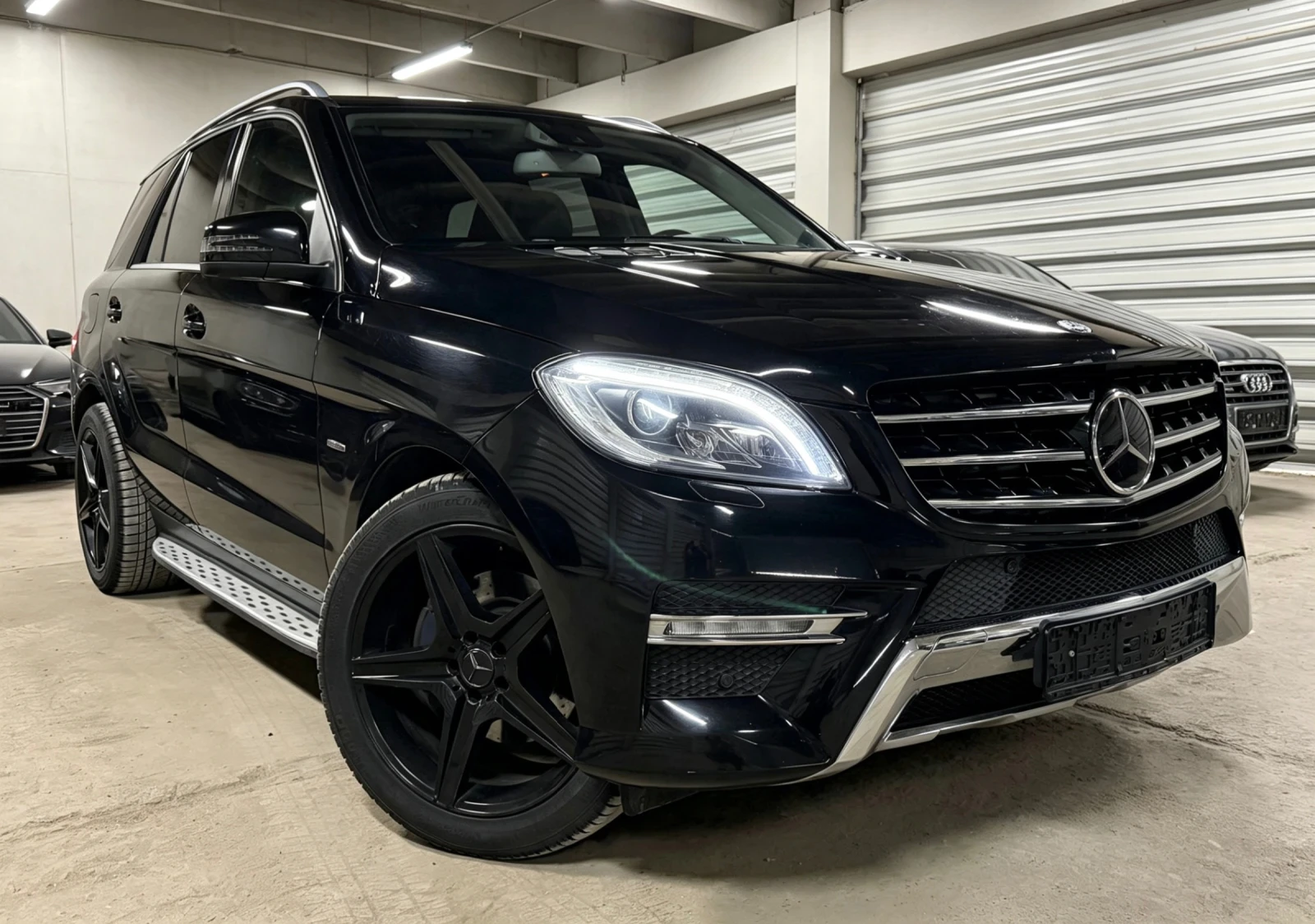Mercedes-Benz ML 350 AMG/Distronic/Camera/HarmanKardon, снимка 3 - Автомобили и джипове - 54693413