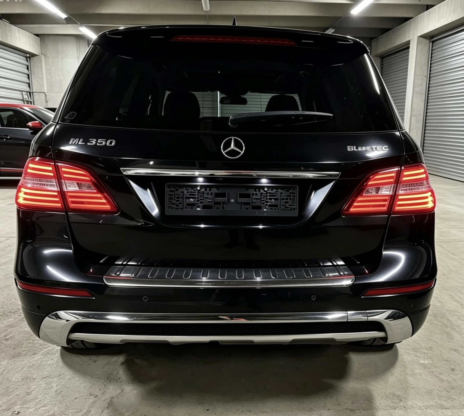 Mercedes-Benz ML 350 AMG/Distronic/Camera/HarmanKardon, снимка 5 - Автомобили и джипове - 54693413