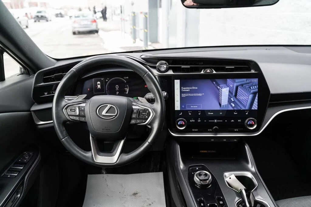 Lexus RZ 450e* PREMIUM* 4X4* ДИСТРОНИК* КАМЕРА* ПОДГРЕВ, снимка 8 - Автомобили и джипове - 54982097