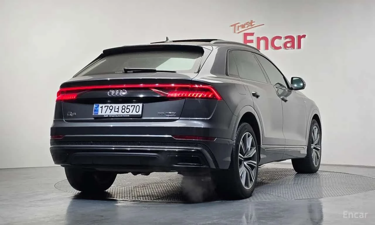 Audi Q8 * 55 TFSI Quattro Premium * , снимка 2 - Автомобили и джипове - 55559132