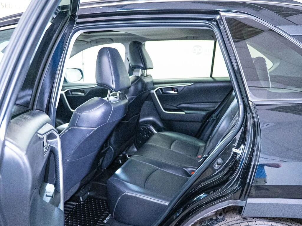 Toyota Rav4 XLE Premium AWD, снимка 13 - Автомобили и джипове - 55691698