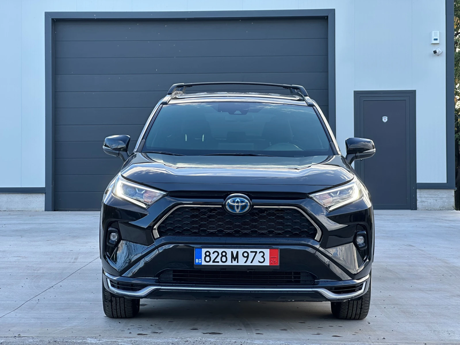 Toyota Rav4 PLUG IN HYBRID 4X4, снимка 2 - Автомобили и джипове - 56607080