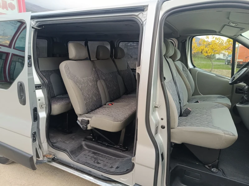 Opel Vivaro 2.5tdci MAXXI LANG 9места, снимка 7 - Бусове и автобуси - 52383372