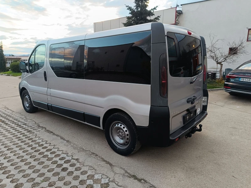 Opel Vivaro 2.5tdci MAXXI LANG 9места, снимка 4 - Бусове и автобуси - 52383372
