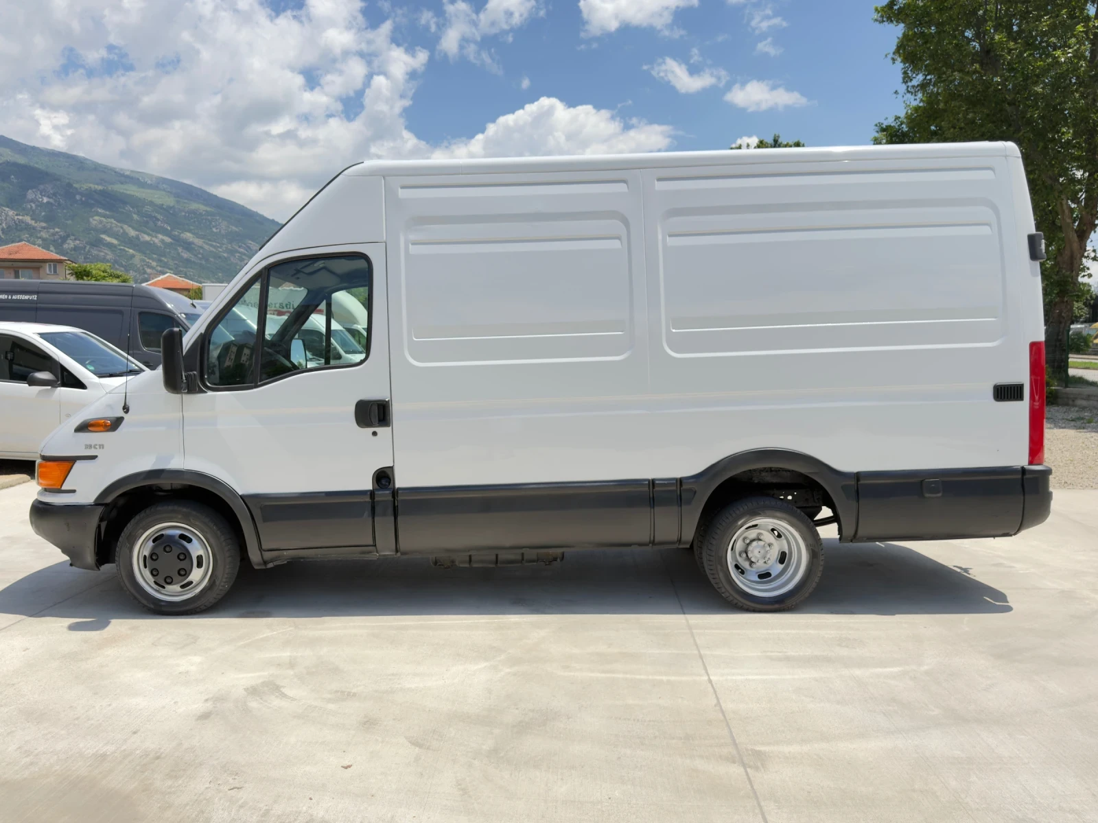Iveco Daily 35С11* 2.8* Двойна гума* , снимка 9 - Бусове и автобуси - 54808159