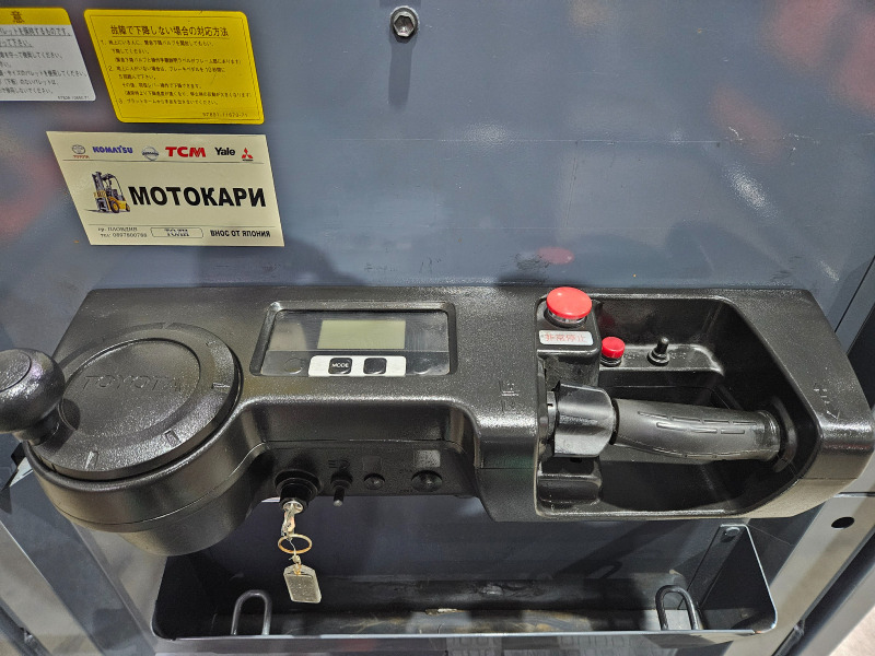 Електрокар Toyota Рийчтрак за подреждане на рафтове, снимка 9 - Индустриална техника - 44200244
