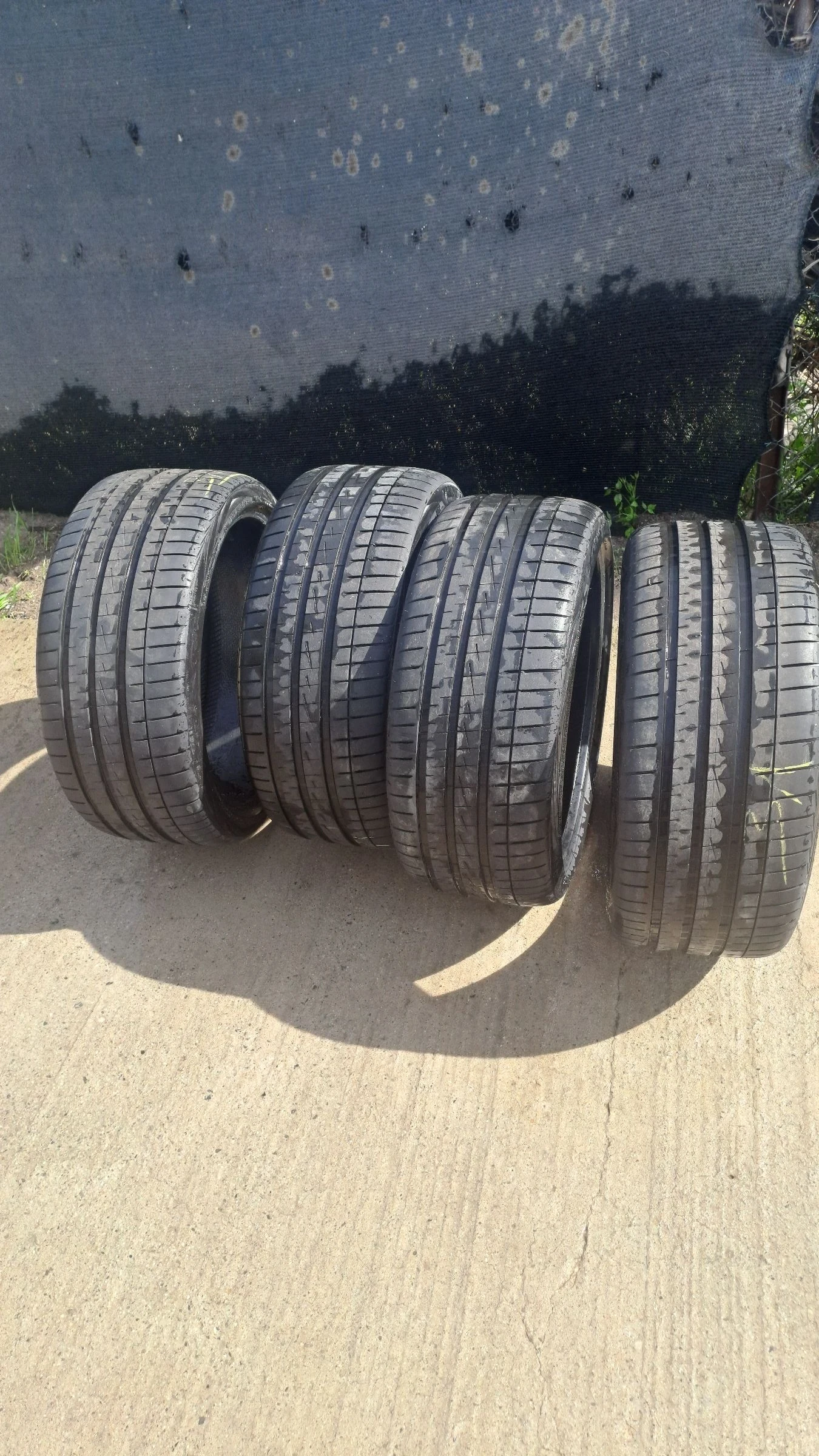 Гуми Летни 235/35R19