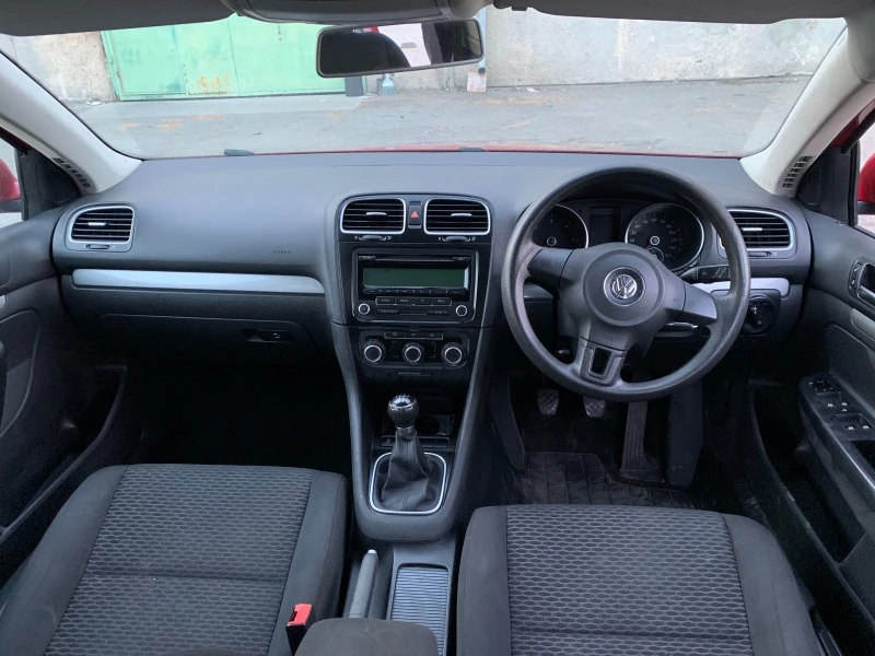 VW Golf 6 1.6тди, снимка 4 - Автомобили и джипове - 41989630