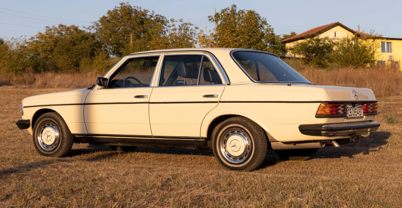 Mercedes-Benz 123, снимка 1 - Автомобили и джипове - 47388344