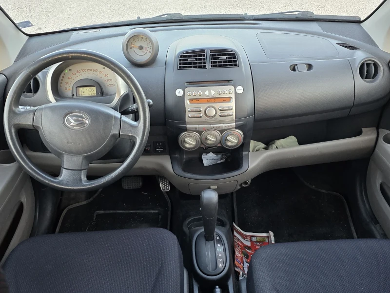 Daihatsu Sirion 1.3i Автомат 4х4, снимка 10 - Автомобили и джипове - 47915908