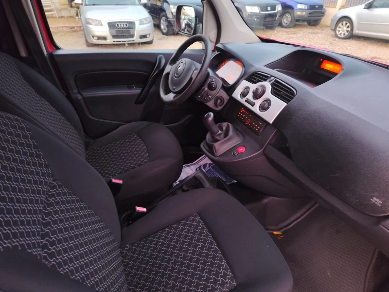 Renault Kangoo 1.5 дизел, снимка 13 - Автомобили и джипове - 48323904