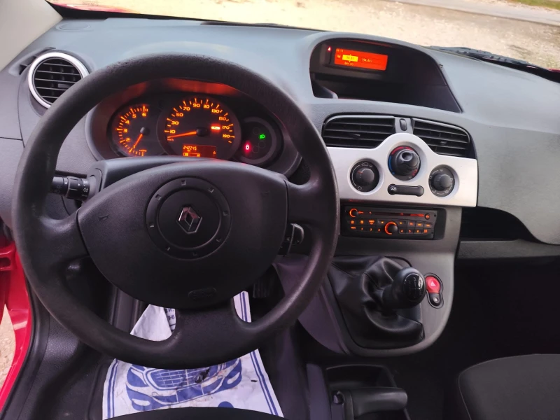 Renault Kangoo 1.5 дизел, снимка 10 - Автомобили и джипове - 48323904