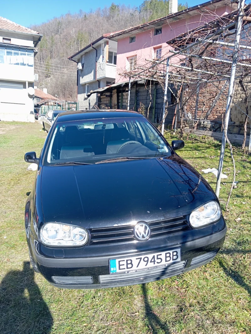 VW Golf 1.6, снимка 1 - Автомобили и джипове - 48824777