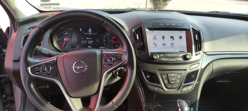 Opel Insignia 1.6 CDTI, снимка 6 - Автомобили и джипове - 52195873