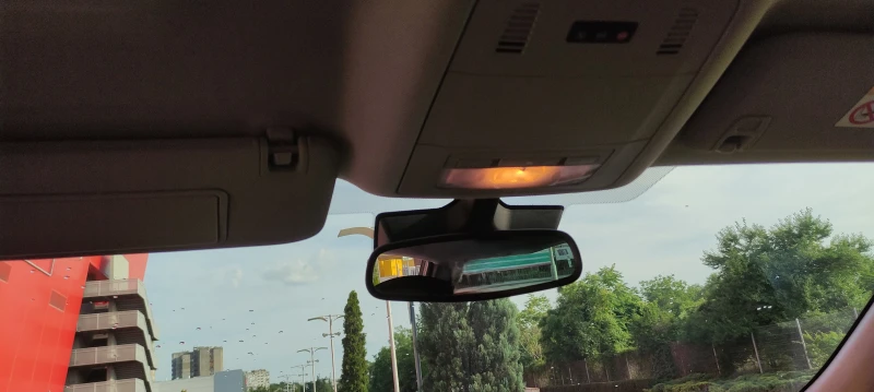 Opel Insignia 1.6 CDTI, снимка 8 - Автомобили и джипове - 52195873