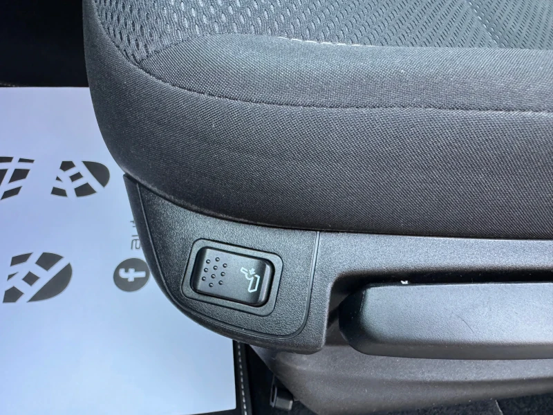 Fiat Tipo 1.3Mjet* НАВИ* ПОДГРЕВ* ДИСТРОНИК* ЛИЗИНГ* БАРТЕР, снимка 15 - Автомобили и джипове - 51404495