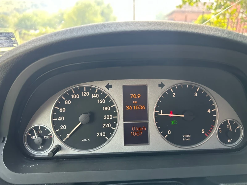 Mercedes-Benz B 180, снимка 7 - Автомобили и джипове - 52487782