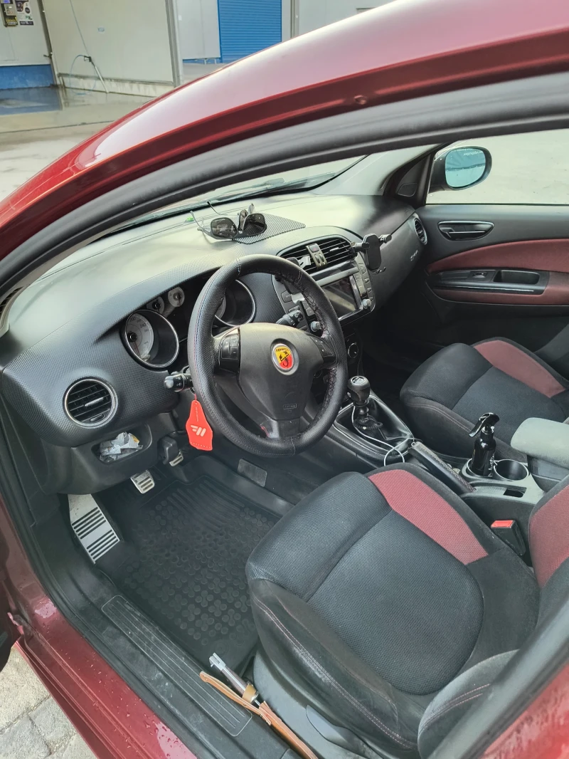 Fiat Bravo 1.4Tjet Sport, снимка 11 - Автомобили и джипове - 52586527
