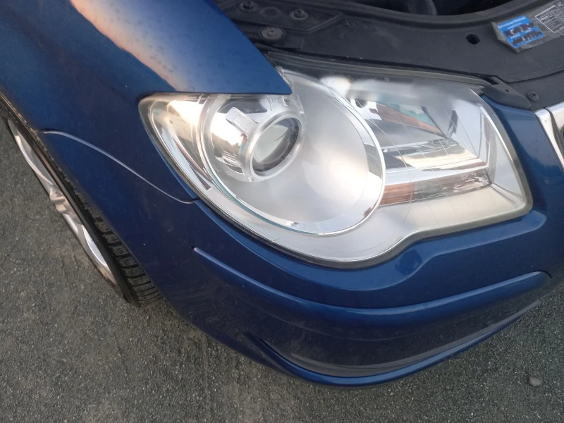 VW Touran 1.9 TDI, снимка 15 - Автомобили и джипове - 51920328