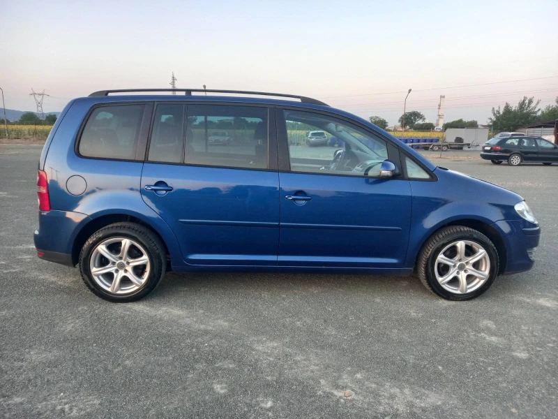 VW Touran 1.9 TDI, снимка 6 - Автомобили и джипове - 51920328