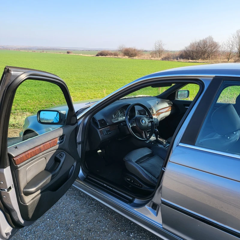 BMW 330 Individual* Top Exclusive* Реставриран* Фейс* LPG, снимка 6 - Автомобили и джипове - 51926467