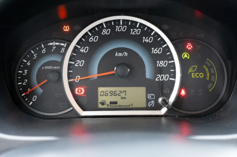 Mitsubishi Space star Mirage, снимка 10 - Автомобили и джипове - 52404626