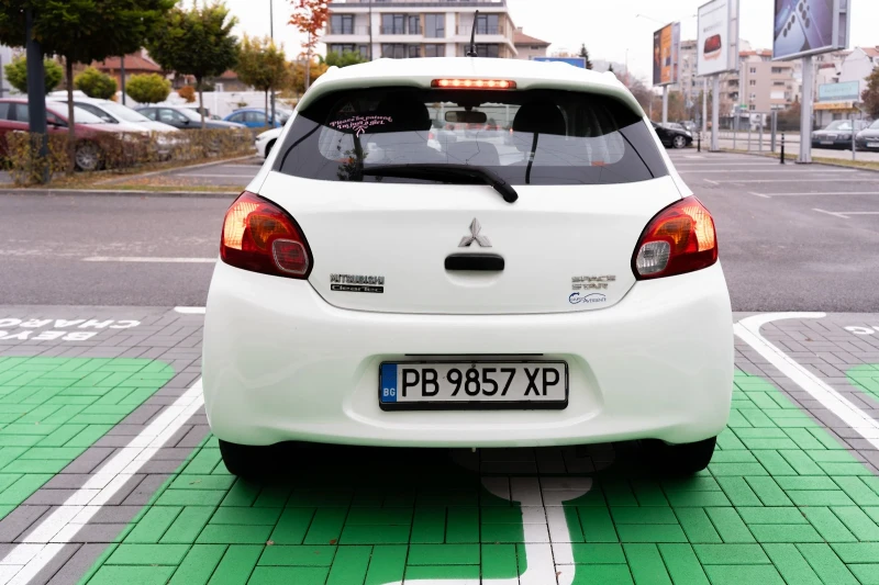 Mitsubishi Space star Mirage, снимка 13 - Автомобили и джипове - 52404626